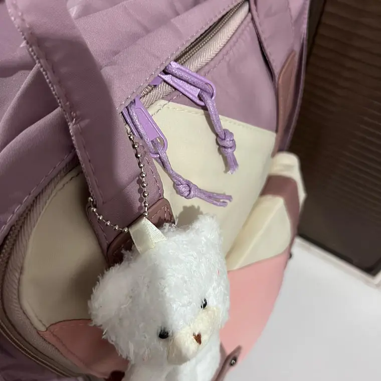 MOCHILA TIPO PAÑALERA JUVENIL CON LLAVERO OSITO MOD# BA BU DING 13