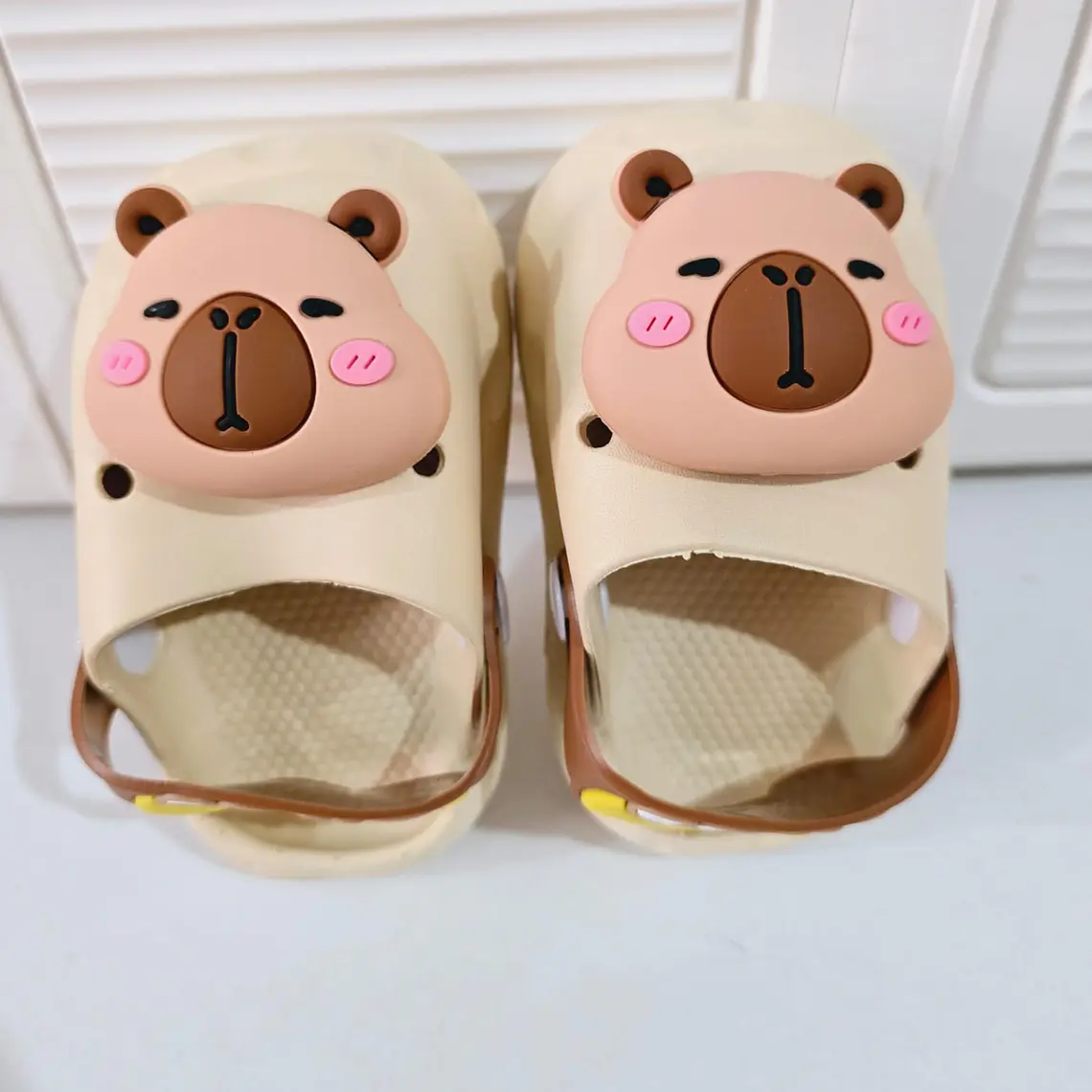 SANDALIAS CROCS DISEÑO CAPYBARA 3D (GOOD) TALLA DEL 18 AL 23 (MEX DEL 13 AL 15)MOD# 2688A-3 8