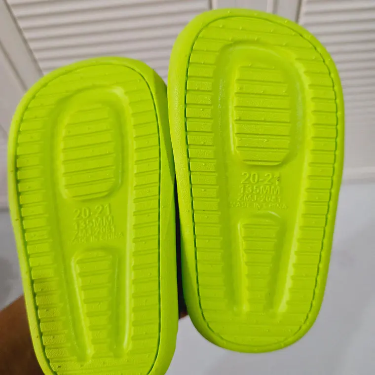 SANDALIAS CROCS DISEÑO CAPYBARA 3D (YES! 🐾)  TALLAS DEL 18 AL 23 (MEX DEL 12 AL 15) MOD# 2081+1 10