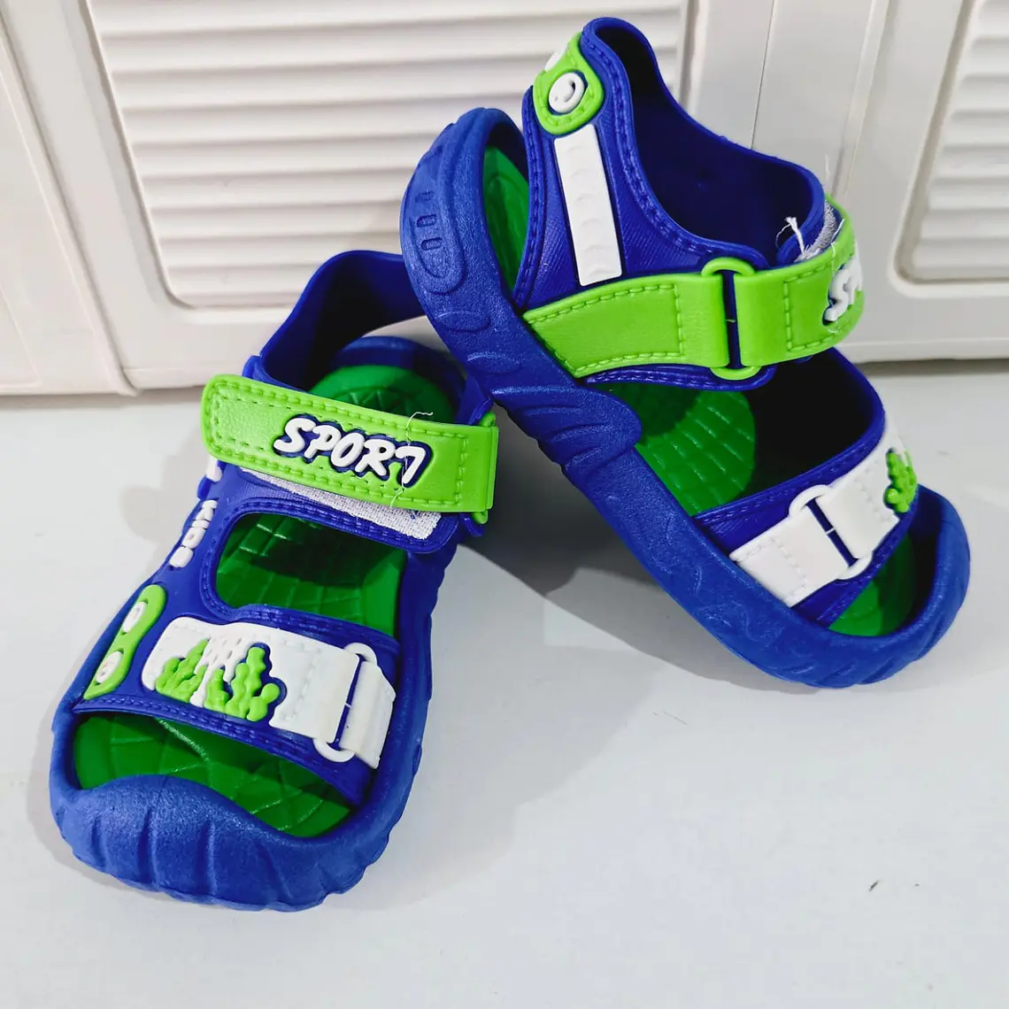 HUARACHES INFANTILES DISEÑO TIBURON TALLAS DEL 21 AL 25 (MEX.DEL 13 AL 15 MOD# 878+1🦈 5
