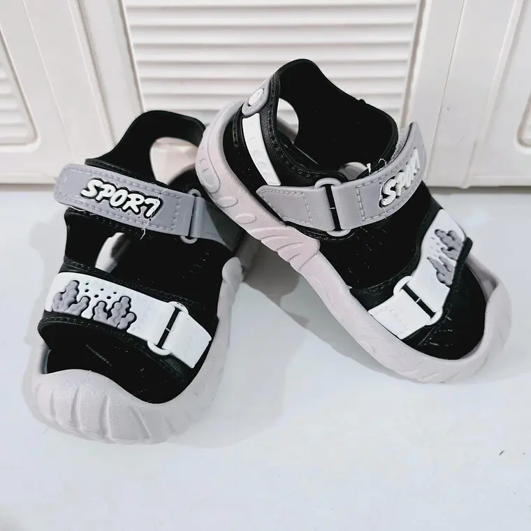 HUARACHES INFANTILES DISEÑO TIBURON TALLAS DEL 26 AL 30 (MEX.DEL 16 AL 20 MOD# 878+1🦈 5