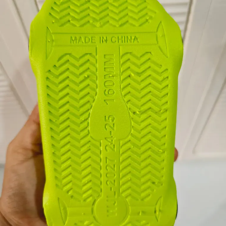 SANDALIAS CROCS DISEÑO CARRITO CON LUZ LED TALLAS DEL 20 AL 25 (MEX. DEL 12 AL 15 )MOD# 2027 6