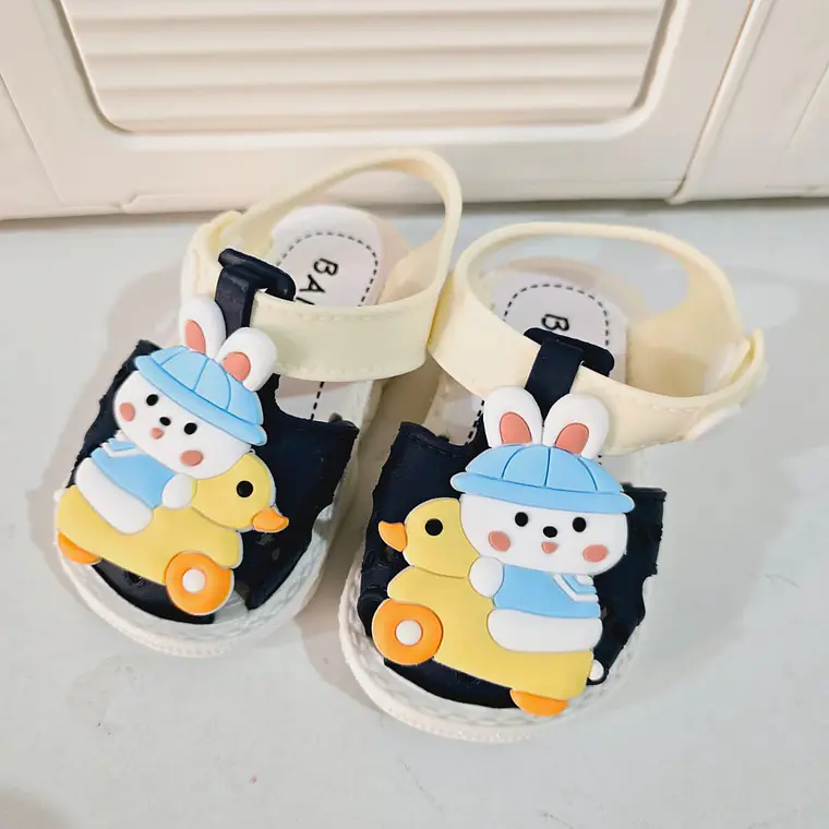 HUARACHITOS INFANTIL CONEJITO MODELO #2588+53 🐇 9