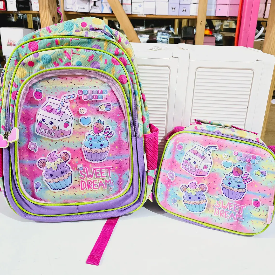 COMBO DE MOCHILA + LONCHERA ORIGINAL GOLDEN DISEÑO POSTRES (PRIMARIA) MOD# GF1675 1