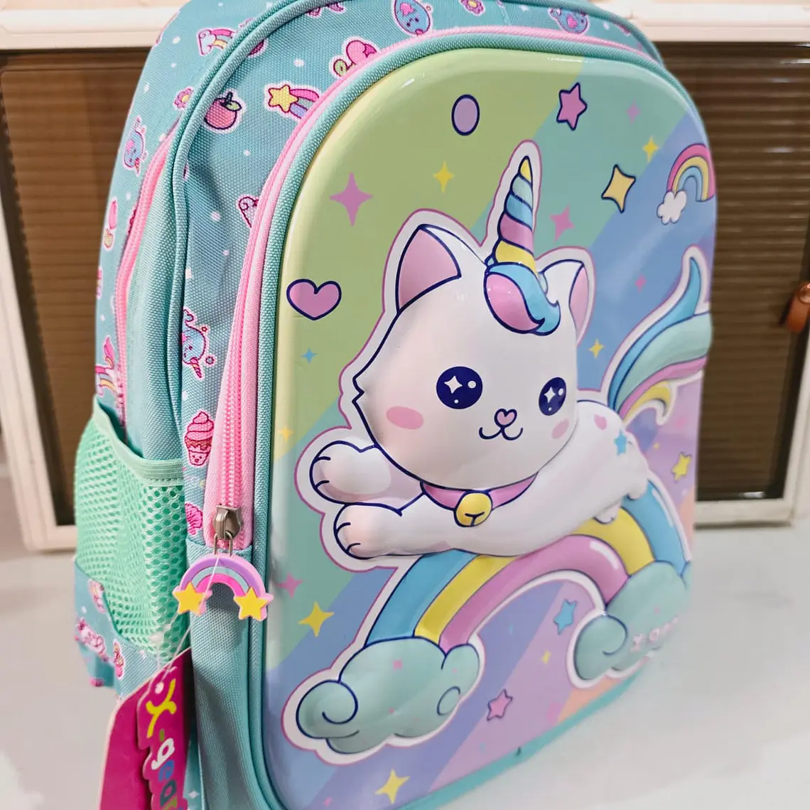 MOCHILA ORIGINAL PARA PREESCOLAR/MEDIANA DISEÑO GATITO ARCOIRIS MOD# XIN-0013- 2