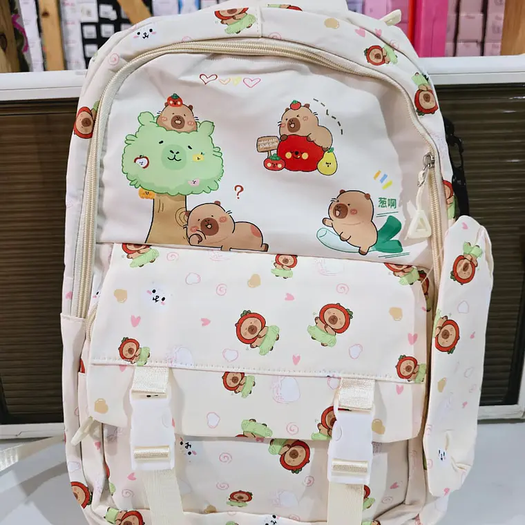 MOCHILA DISEÑO CAPYBARA JUVENIL CON LAPICERA MOD# 71615 7