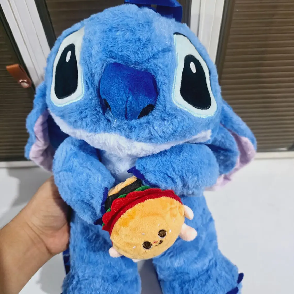 MOCHILA STICH CON COMIDA MODELO # 768-896 4
