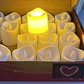 CAJITA CON 24 VELAS BLANCAS/ LUZ CALIDA PARA DECORAR MOD# LED-160 - Miniatura 2