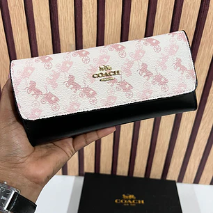 CARTERA TARJETERO COACH/BROCHE CARRUSEL CON CAJITA NEGRA  MOD# 6203-5🍒