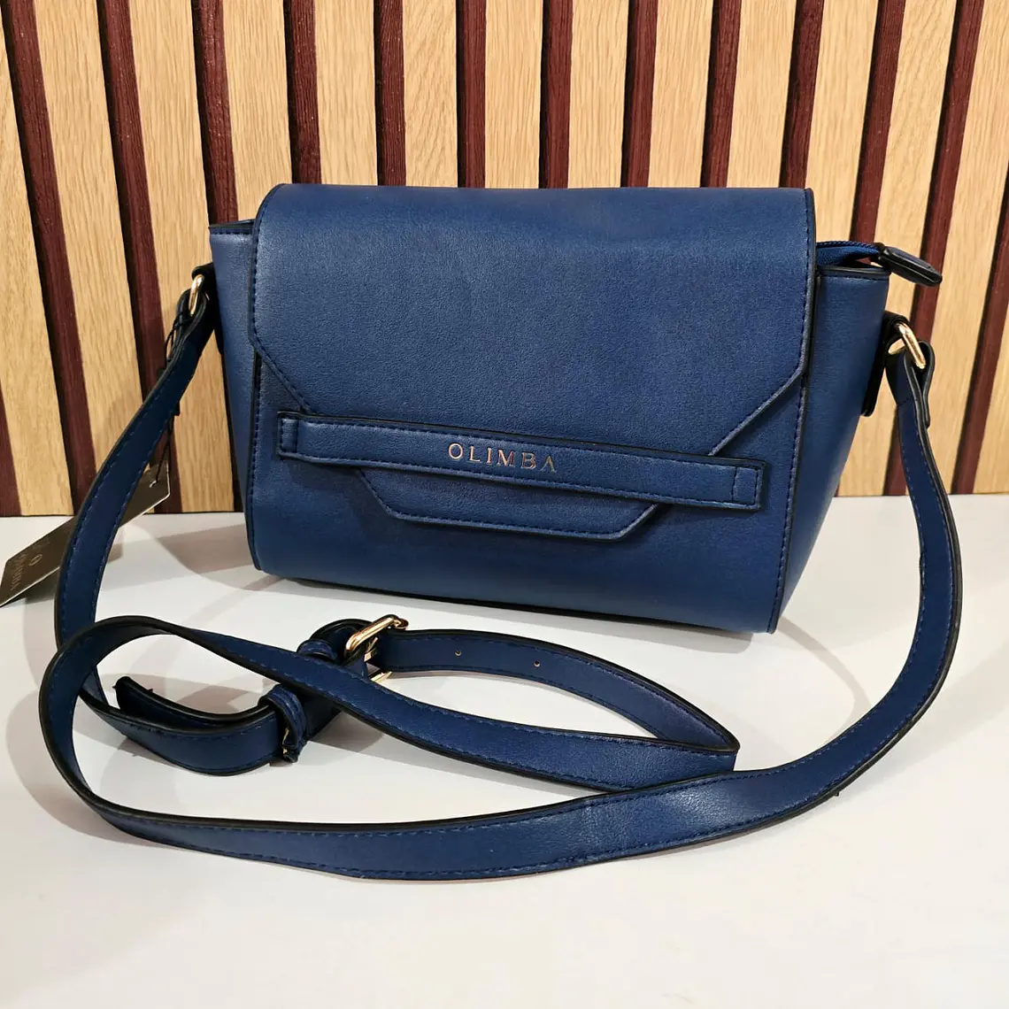MARICONERA CROSSBODY OLIMBA MODELO #88475 3