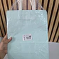 PAQ DE 12 BOLSAS DE REGALO/COLORES LISOS VARIOS MODELOS (33X26CM)🛍️ - Miniatura 9