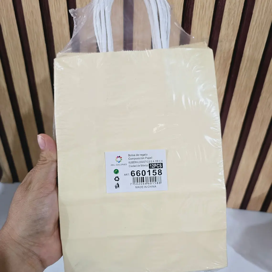 PAQ DE 12 BOLSAS DE REGALO VARIOS MODELOS (24X16CM)🛍️ 5