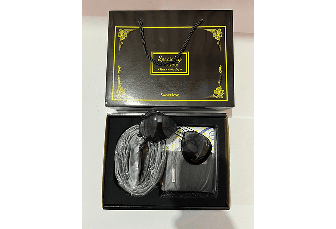 SET DE CARTERA (CINTURÓN Y LENTES)  👓
