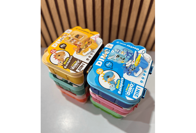 SET DE JUGUETE DINO CON ACCESORIOS DE ACUERDO A SU TEMÁTICA