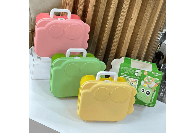 SET DE JUGUETE DINO CON ACCESORIOS DE ACUERDO A SU TEMÁTICA