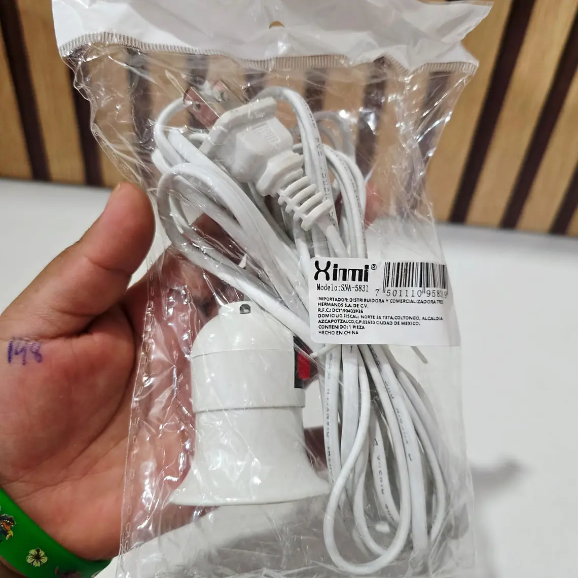 (3.90) M. EXTENSIÓN SOCKET CON APAGADOR MOD# SNA-5831 5