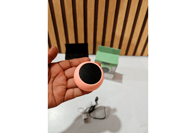 MINI BOCINITA REDONDA RECARGABLE MOD# XM-1111 🎶