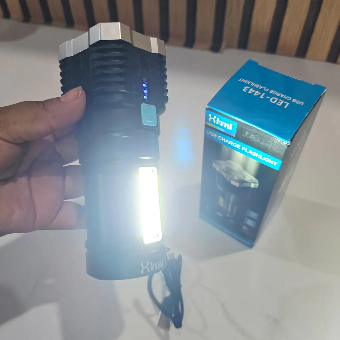 LINTERNA RECARGABLE/XINMI DE 4 NÚCLEOS MOD# LED-1443🔦 4