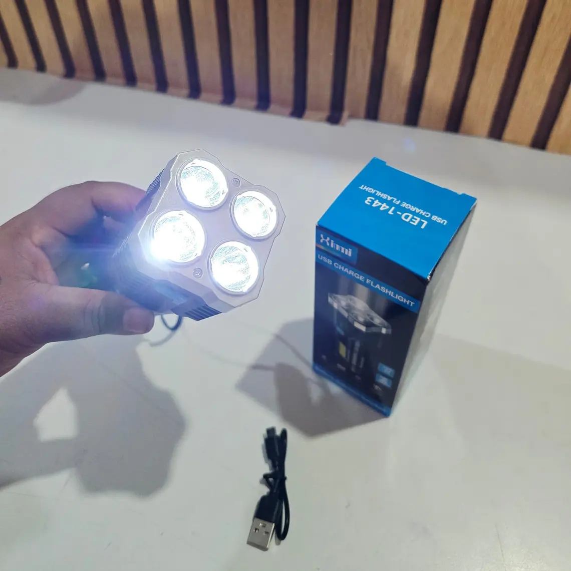 LINTERNA RECARGABLE/XINMI DE 4 NÚCLEOS MOD# LED-1443🔦 5