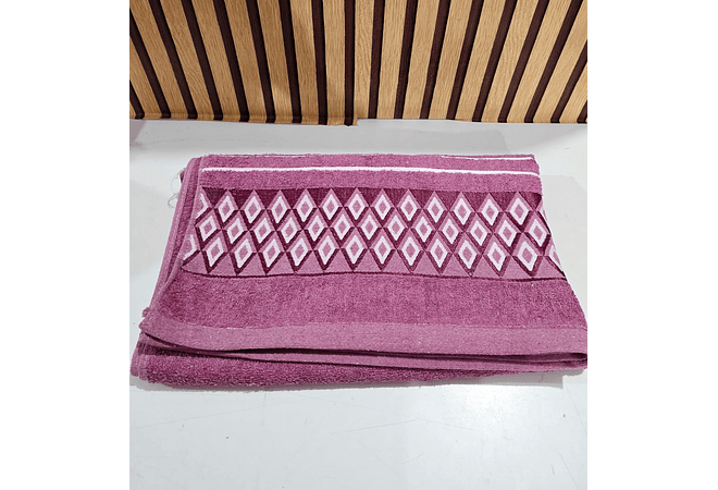 TOALLA PARA BAÑO GRANDE/ROMBOS COZY MOD# T-30573