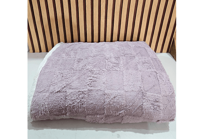 COBERTOR ABORREGADO KING SIZE ESTAMPADO CUADROS (2.20M x 2.40M)