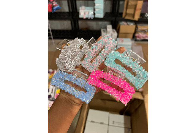 DOCENA DE PINZAS HAWAIANA PARA EL CABELLO VARIOS MODELOS🌸🌺🪻