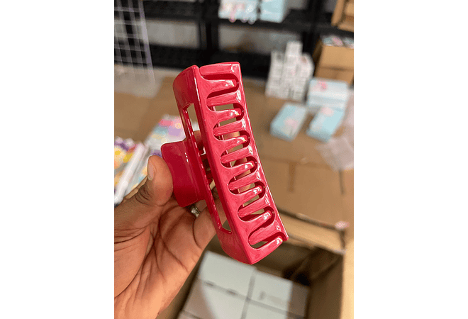 DOCENA DE PINZAS HAWAIANA PARA EL CABELLO VARIOS MODELOS🌸🌺🪻