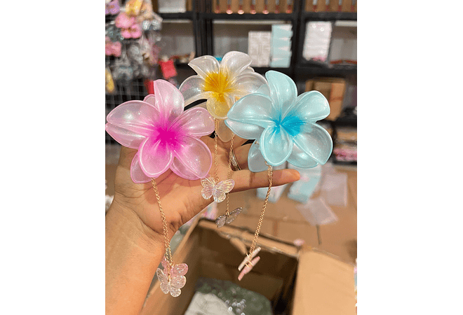 DOCENA DE PINZAS HAWAIANA CON COLGANTE PARA EL CABELLO VARIOS MODELOS🌼🌺🌹