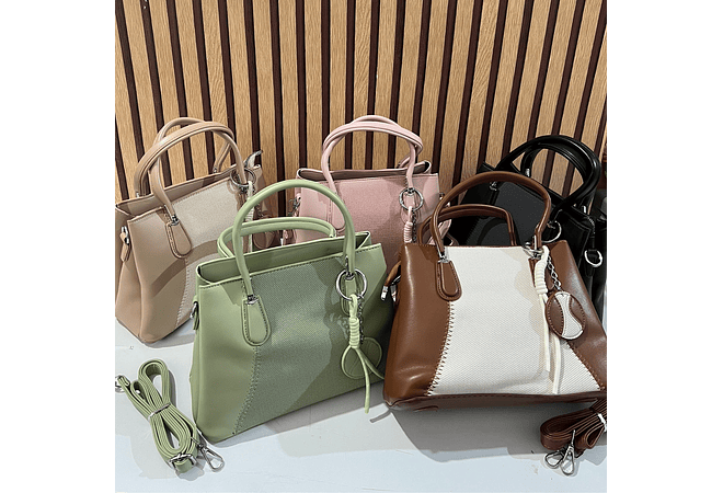 BOLSO DE MANO CON COLGANTE MOD# Y864👜