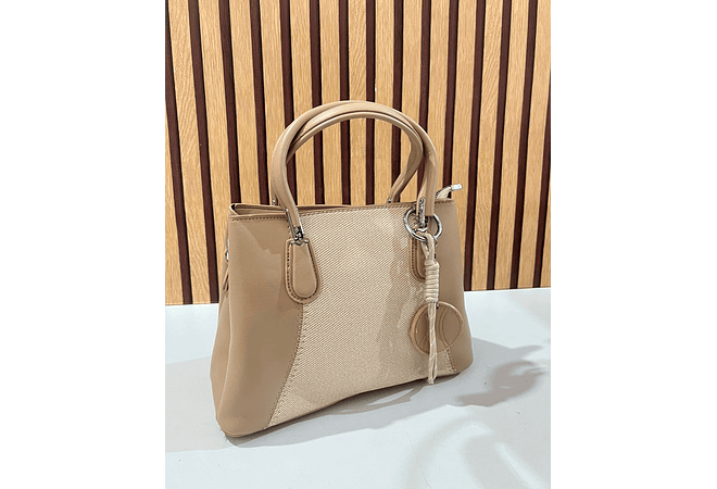 BOLSO DE MANO CON COLGANTE MOD# Y864👜