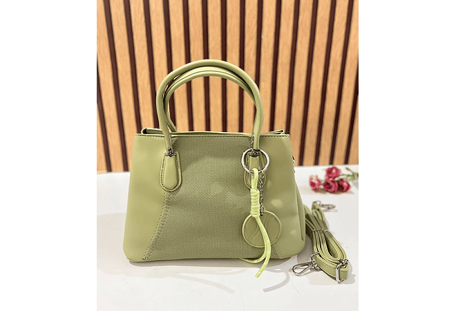 BOLSO DE MANO CON COLGANTE MOD# Y864👜