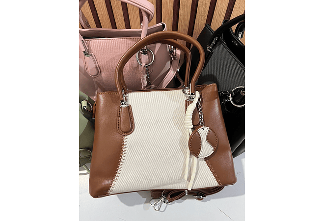 BOLSO DE MANO CON COLGANTE MOD# Y864👜