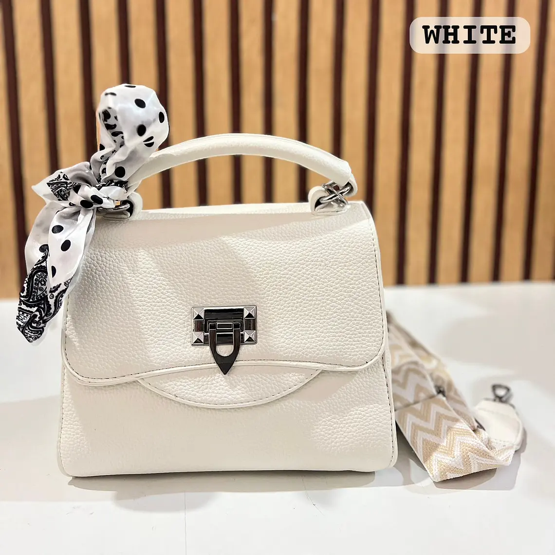 CROSS BODY CON COLGANTE LLAVERITO ESTRELLA MOD# Y805 💫⭐ 3