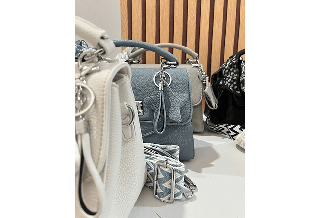 CROSS BODY CON COLGANTE LLAVERITO ESTRELLA MOD# Y805 💫⭐