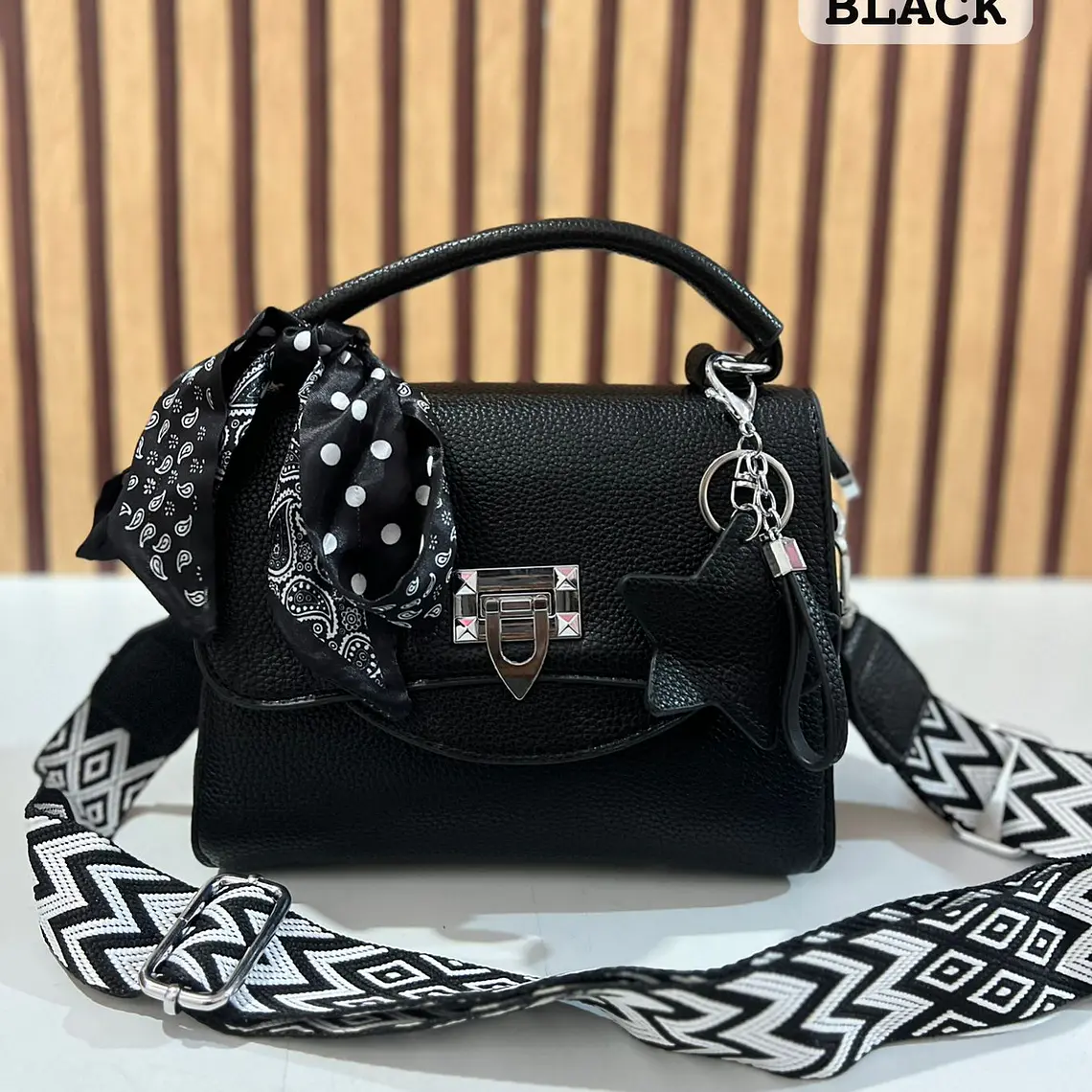 CROSS BODY CON COLGANTE LLAVERITO ESTRELLA MOD# Y805 💫⭐ 8