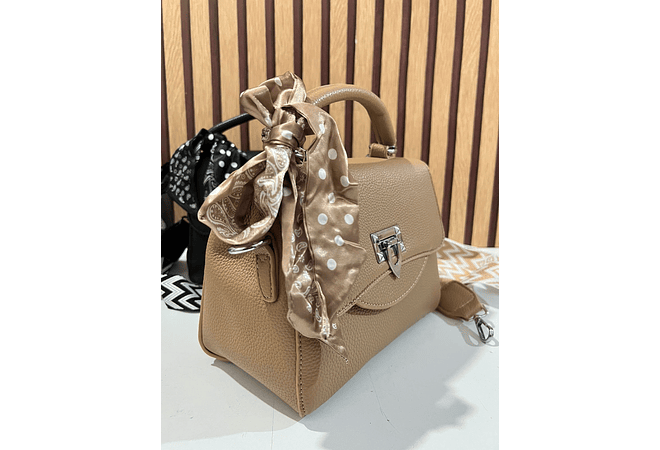 CROSS BODY CON COLGANTE LLAVERITO ESTRELLA MOD# Y805 💫⭐