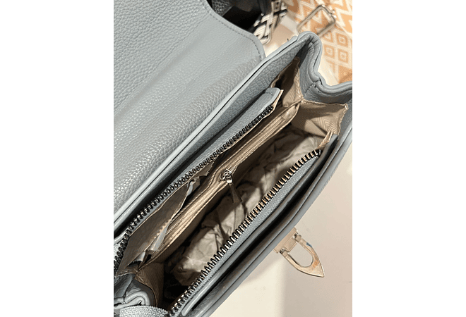 CROSS BODY CON COLGANTE LLAVERITO ESTRELLA MOD# Y805 💫⭐