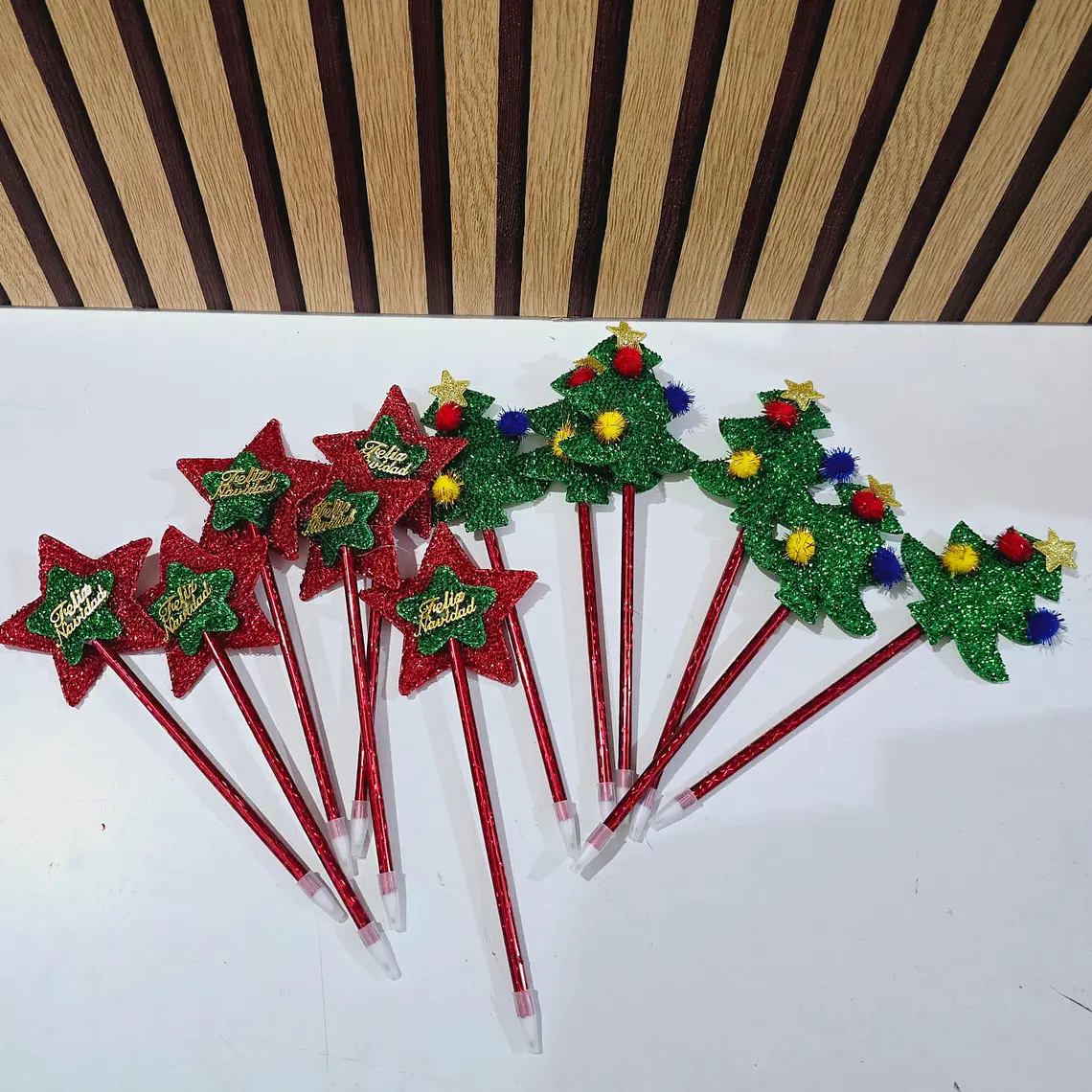 DOCENA DE LAPICEROS NAVIDEÑOS MOD# N2556-13XO 🌲 1