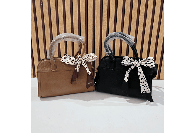 👜 BOLSO CON CINTA MOD# F831