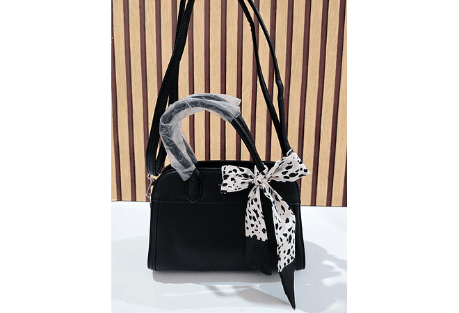 👜 BOLSO CON CINTA MOD# F831