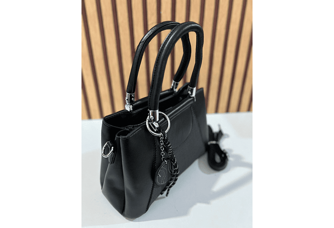 BOLSA DE MANO CON COLGANTE MOD# Y861 👜