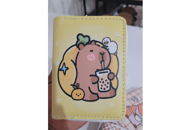 CARTERITA/MONEDERO DISEÑO CAPIBARA MOD# WFF-6