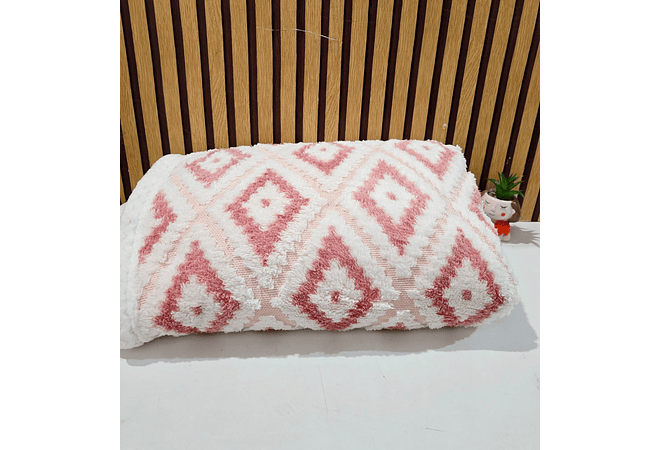 COBERTOR MATRIMONIAL 1.9 X 2.2M DISEÑO ROMBOS MOD# T-30426🔷