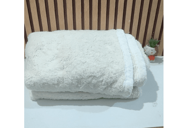 COBERTOR MATRIMONIAL 1.9 X 2.2M DISEÑO ROMBOS MOD# T-30426🔷