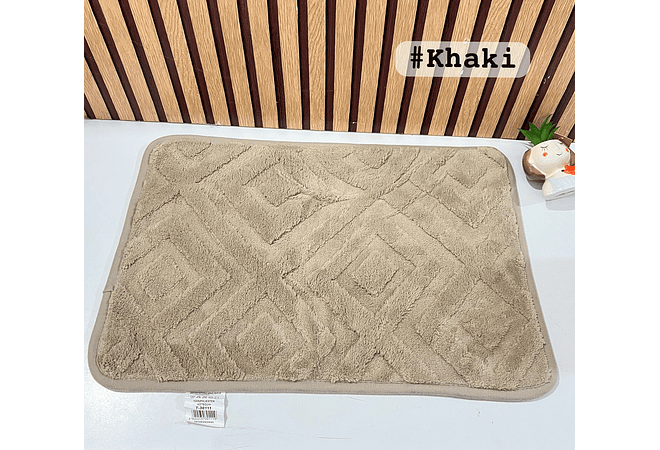 TAPETE SUAVE ESTILO ROMBOS 60 X 39CM  MOD# T-30111