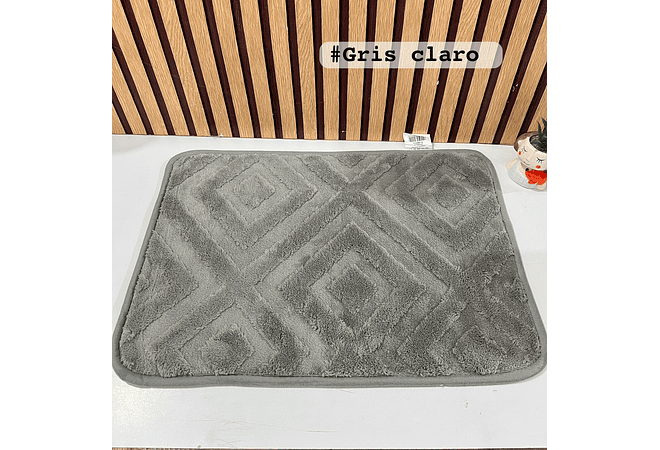 TAPETE SUAVE ESTILO ROMBOS 60 X 39CM  MOD# T-30111