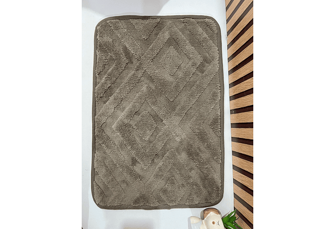 TAPETE SUAVE ESTILO ROMBOS 60 X 39CM  MOD# T-30111