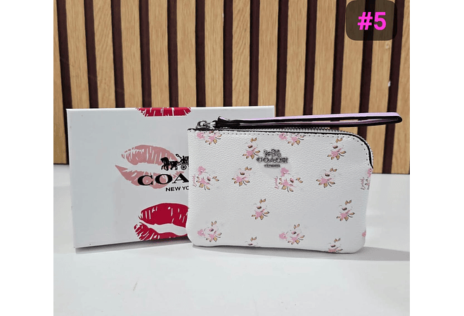 MONEDERO IMITACIÓN COACH VARIOS DISEÑOS MOD# BH008 (CON CAJITA)