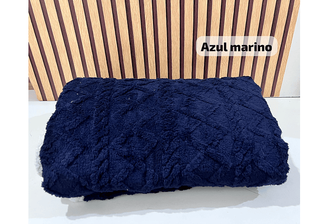 COBERTOR ABORREGADO MATRIMONIAL DISEÑO TRENZADO 190 CM X 220 CM MOD# T-30341 (AGREGAR BOLSA)