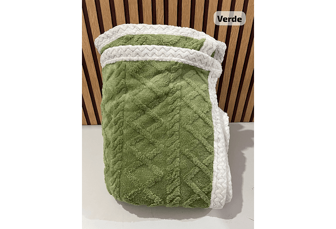 COBERTOR ABORREGADO MATRIMONIAL DISEÑO TRENZADO 190 CM X 220 CM MOD# T-30341 (AGREGAR BOLSA)